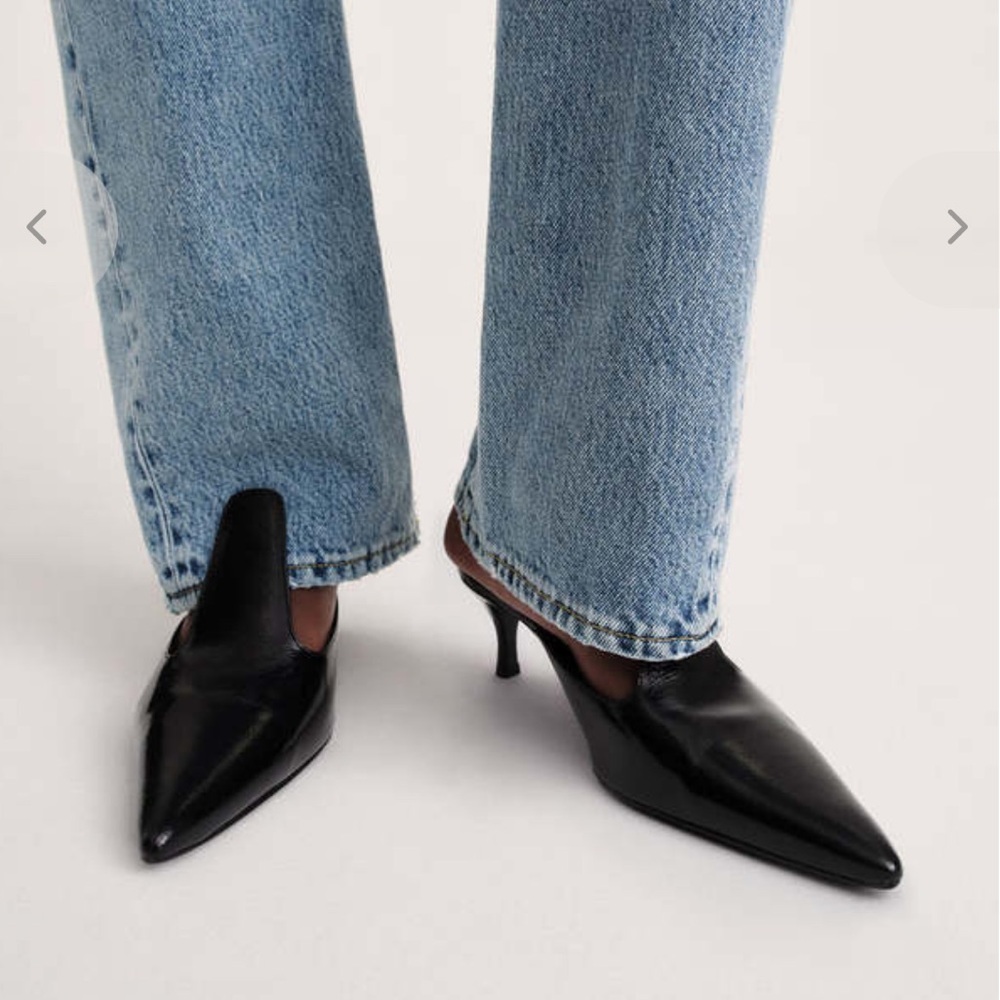 Toteme Black Leather Mules. Size 37